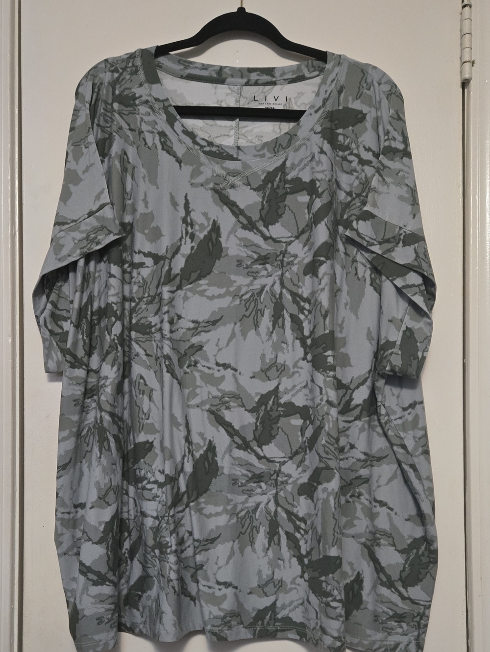 Lane Bryant Sage Green Camouflage-Leaf Short Sleeve Tee